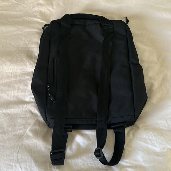 Opening ceremony backpack - Picture 2 of 3